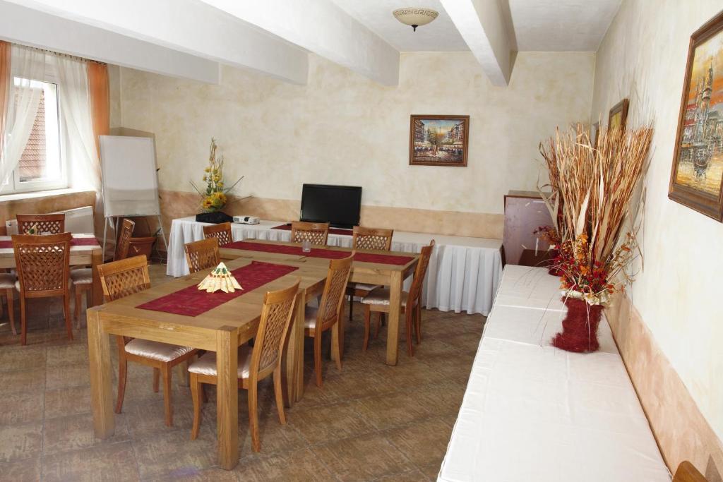 Bila Ruze Hotel Písek